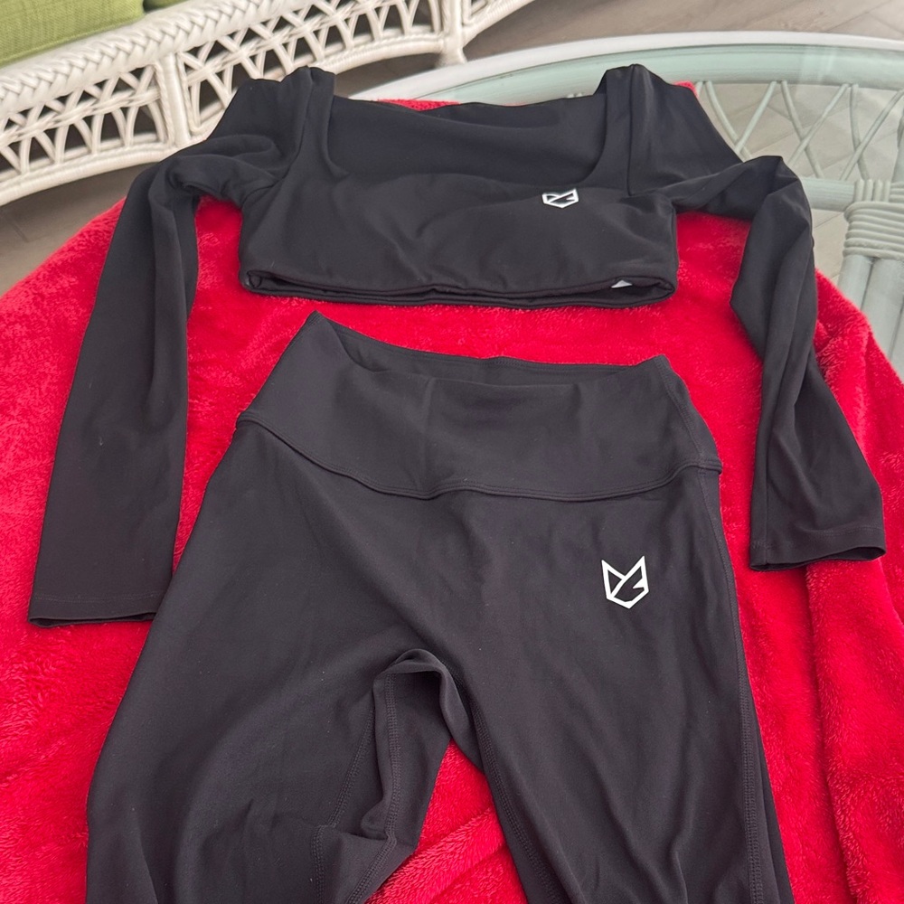 Black Cropped Long Sleeve Active Set with Logo